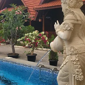 Pensión Uli Wood Villa, Bali - Near Gwk