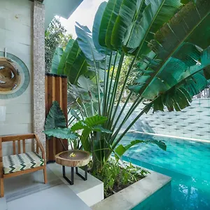 Couette-café Maha Lokha Balangan, Jimbaran